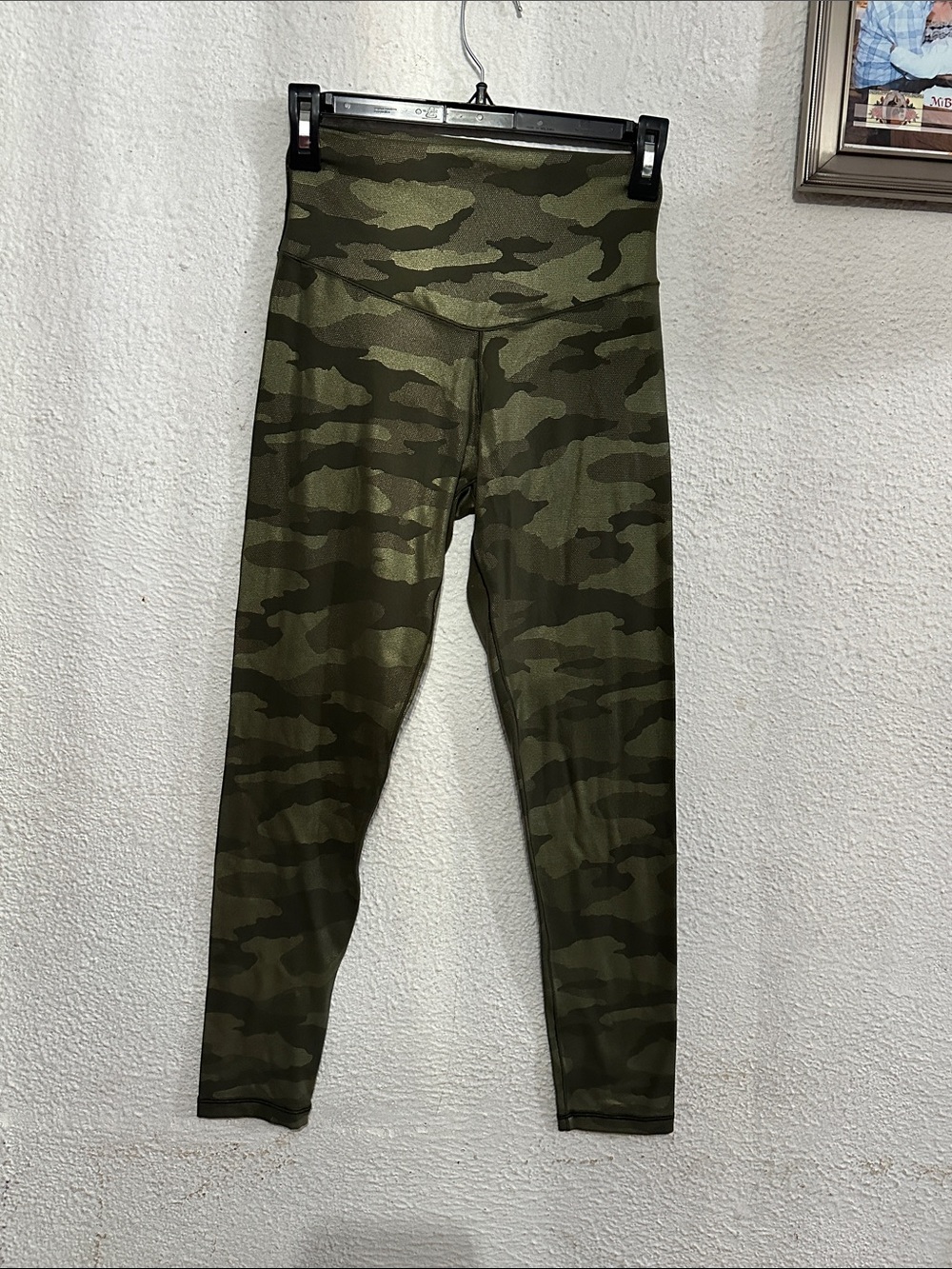 High-Waist Camo Leggings - Olive Green